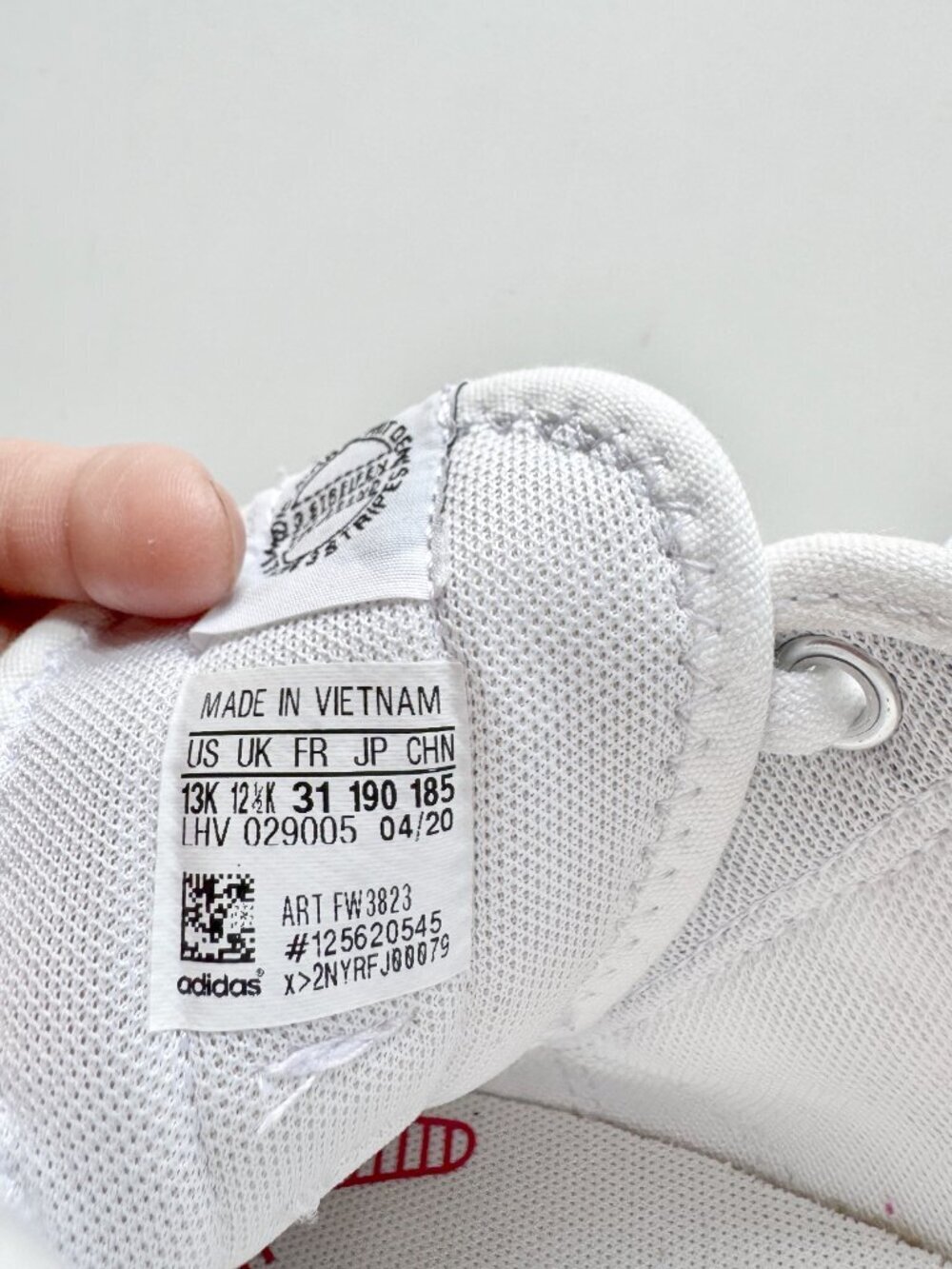 Kids' ADIDAS x DISNEY Nizza Goofy White Canvas Low Top Sneakers, Size 13 - Picture 15 of 15